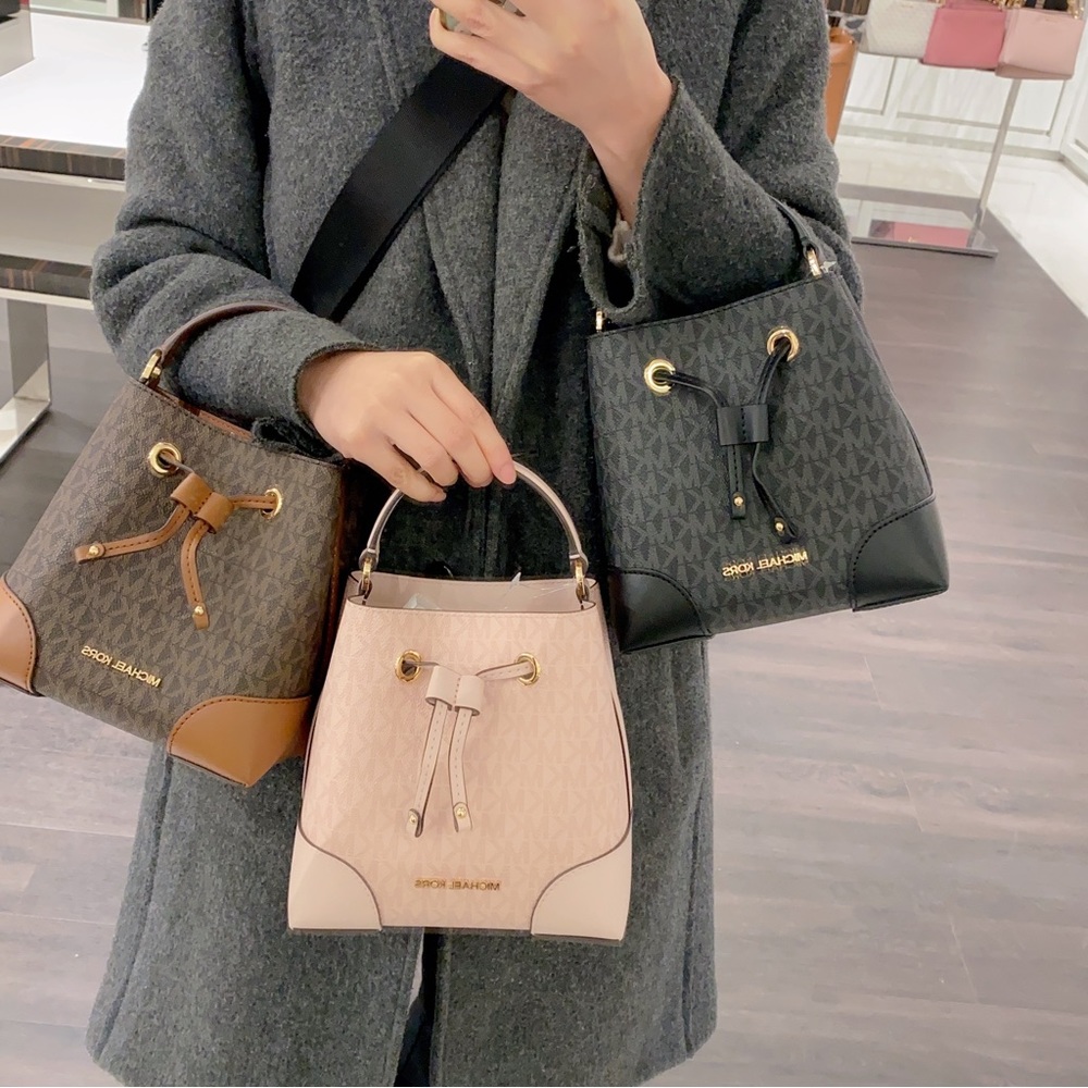 Michael Kors Mercer Small bucket bag - Picture 7 of 7